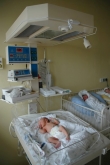Novorozenci - observační box s inkubátorem