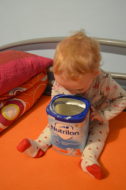 Testování mléka Nutrilon 3